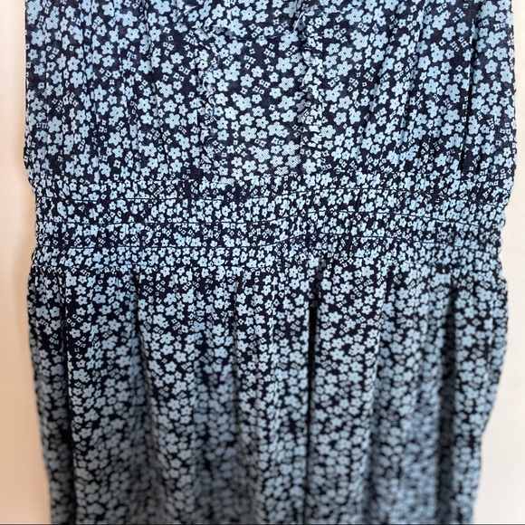 Express Sleeveless Floral Flutter Blouse - Size S - Picture 5 of 12